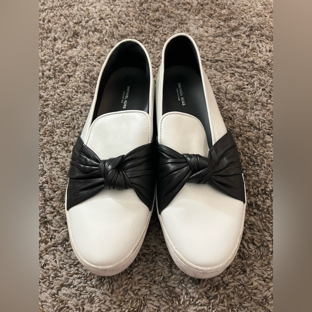 Micheal Kors collection white leather sneakers/slides with black bow size 10/40